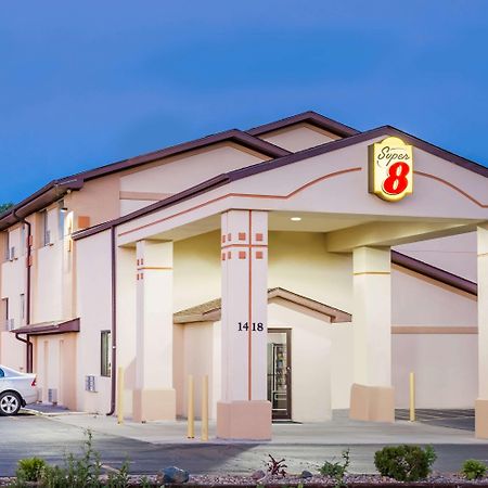 Hotel Super 8 By Wyndham Ames Exteriér fotografie